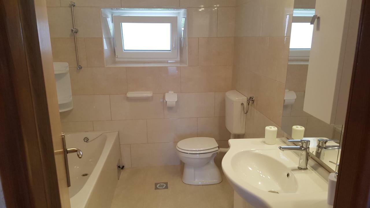 Mariva21 Apartment ดรามัลย์ ภายนอก รูปภาพ